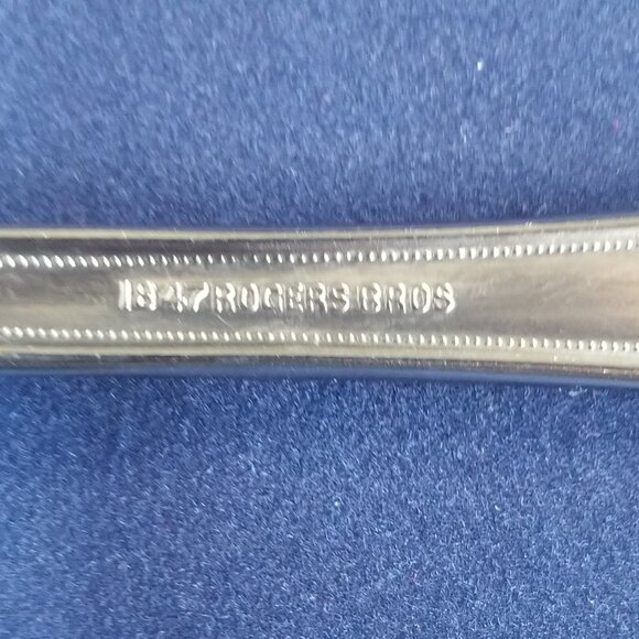 1847 Rogers Bros Silverplate Flatware Ancestral Pattern - Set of 6 Dinner Forks - Picture 4 of 8